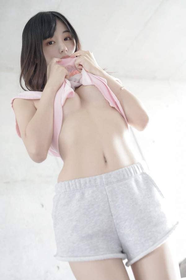 【有片】清纯妹子くりえみ《把脸埋进雨宫留菜的欧派里面》齁~半夜看这个叫我怎么受得了 【有片】清纯妹子くりえみ《把脸埋进雨宫留菜的欧派里面》齁~半夜看这个叫我怎么受得了