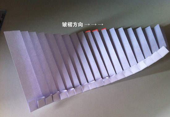 《百褶裙折纸》用纸也可以折出可爱的水手服 《百褶裙折纸》用纸也可以折出可爱的水手服