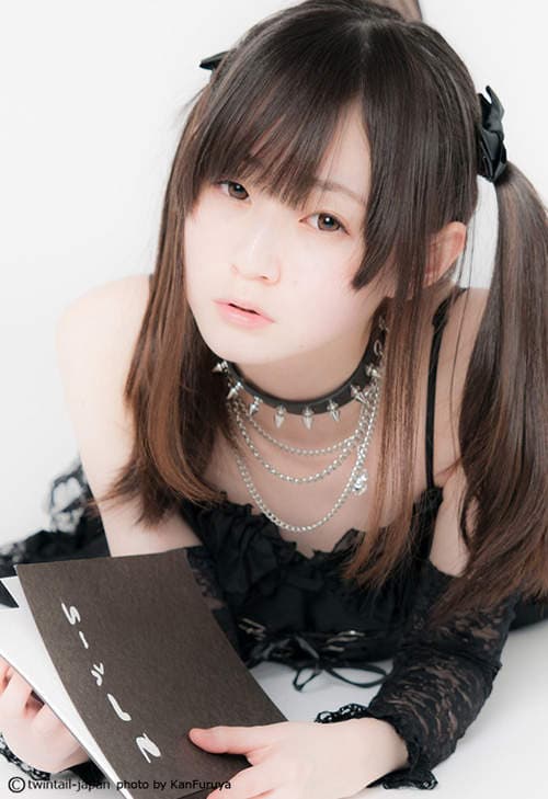 近卫理子(近卫りこ)绑起双马尾萌感爆炸的美眉 近卫理子(近卫りこ)绑起双马尾萌感爆炸的美眉