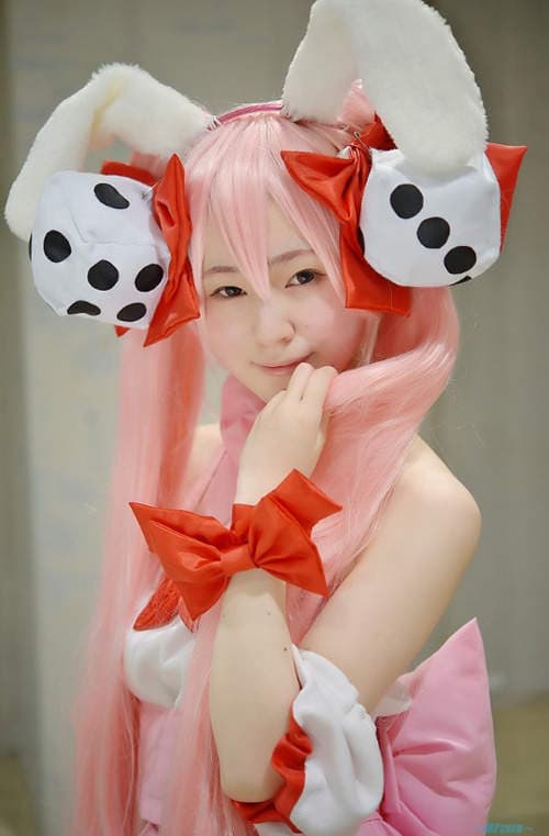 近卫理子(近卫りこ)绑起双马尾萌感爆炸的美眉 近卫理子(近卫りこ)绑起双马尾萌感爆炸的美眉