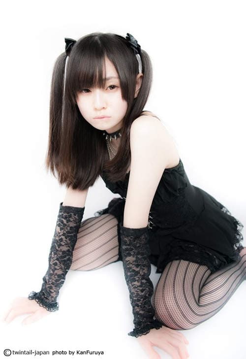 近卫理子(近卫りこ)绑起双马尾萌感爆炸的美眉 近卫理子(近卫りこ)绑起双马尾萌感爆炸的美眉