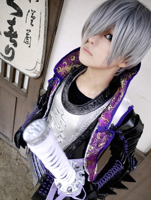 夜月歩 暴露的水手服下展现出强大的力量 夜月歩 暴露的水手服下展现出强大的力量