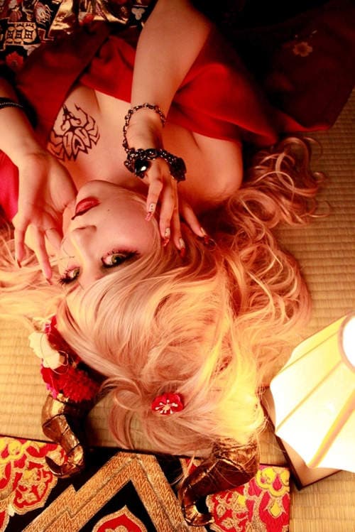 夜月歩 暴露的水手服下展现出强大的力量 夜月歩 暴露的水手服下展现出强大的力量