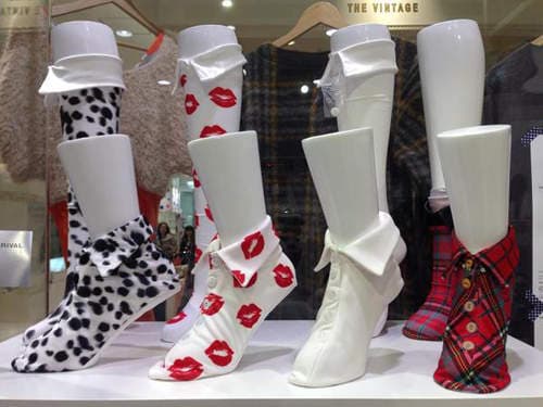 水手服版《衬衫袜》全新登场 充满玩心的领口设计大注目 水手服版《衬衫袜》全新登场 充满玩心的领口设计大注目