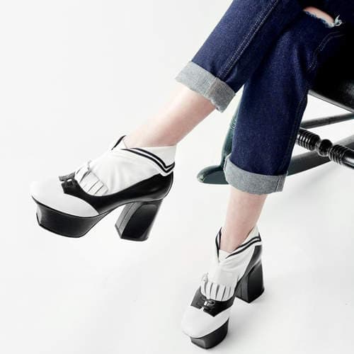 水手服版《衬衫袜》全新登场 充满玩心的领口设计大注目 水手服版《衬衫袜》全新登场 充满玩心的领口设计大注目