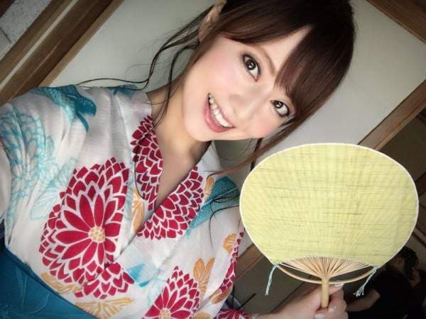 《吉泽明步引退》AV界步姐15年谢谢妳的照顾惹 《吉泽明步引退》AV界步姐15年谢谢妳的照顾惹