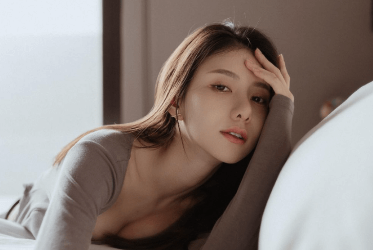 【网红流出】:网红家家浑圆美乳冲击视觉!野外露出照辣度破表 【网红流出】:网红家家浑圆美乳冲击视觉!野外露出照辣度破表